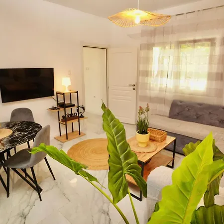 Cozy Detached 7 Guests Holiday home Podgorica
