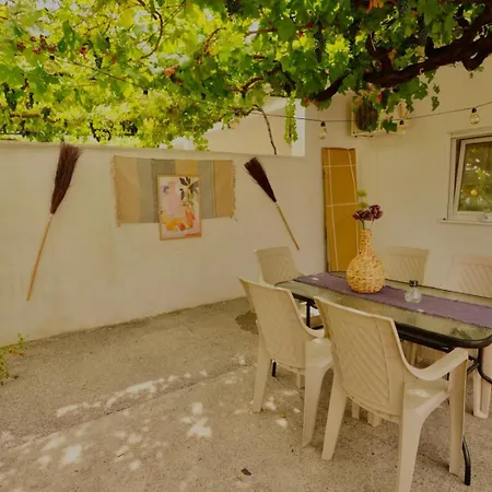 Cozy Detached 7 Guests Holiday home Podgorica